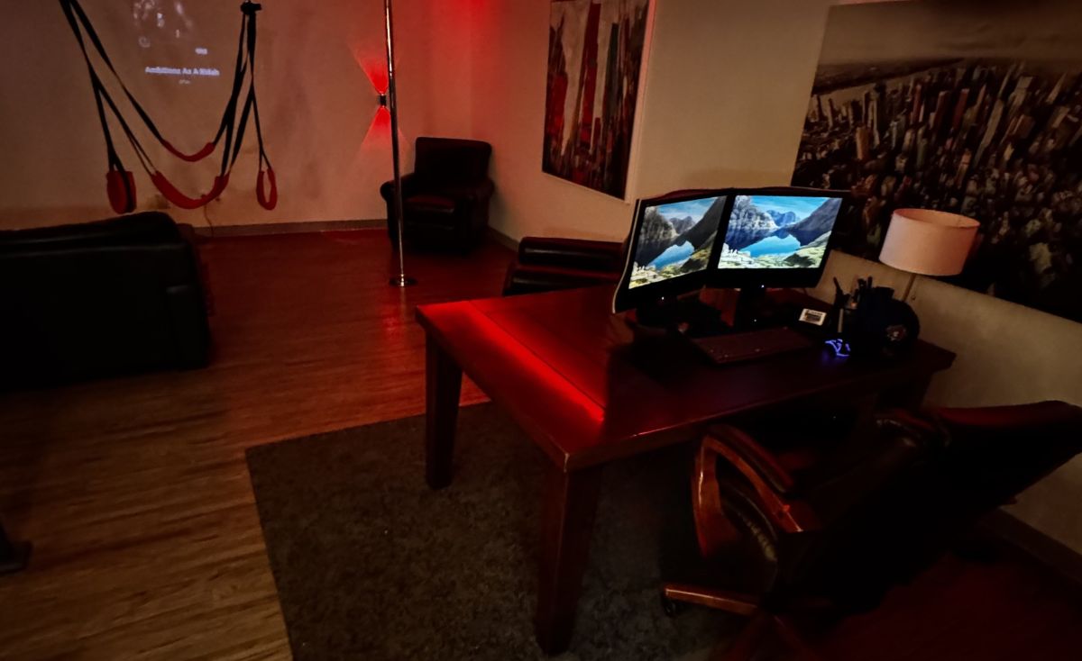 VIP LOUNGE
